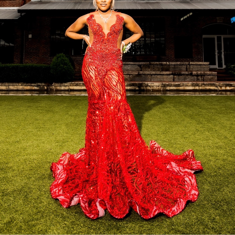 Elegant Red Lace Evening Gown